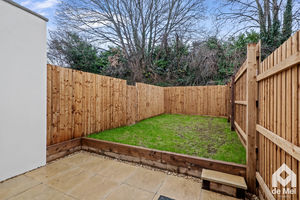 Photo 25- click for photo gallery